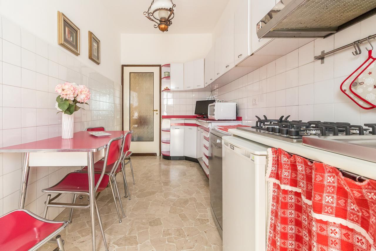 Appartement Alessia'S Flat- Sondrio M3 à Milan Extérieur photo